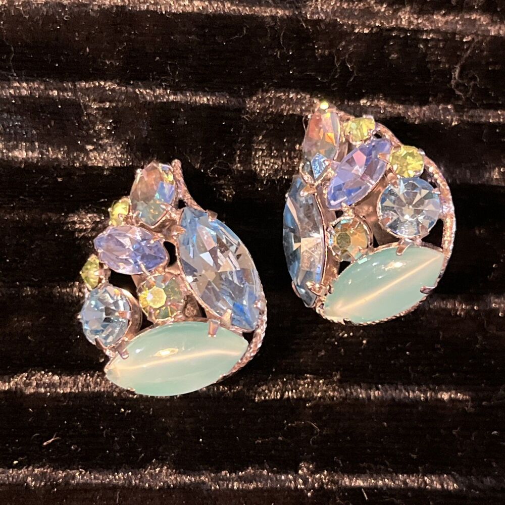 Vintage Silvertone Teardrop Blue Green Prong Set AB Crystal Clip On Earrings